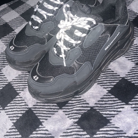 balenciaga tripple s *NO BOX* - Picture 1 of 5